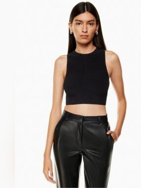 Aritzia Babaton Sculpt knit Racer Cropped Tank Sz LG